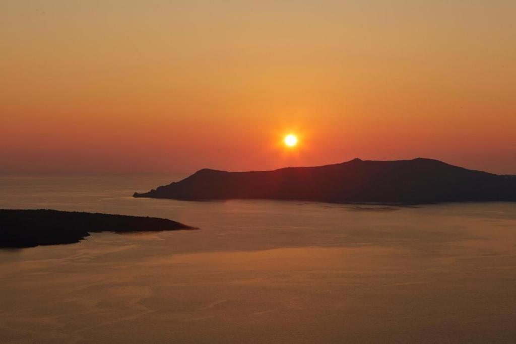 Maximilian Caldera Suites Fira (Santorini) Exterior foto